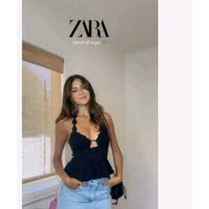 Zara  Crochet Cropped Halter Top Size  M 0881 038 Black